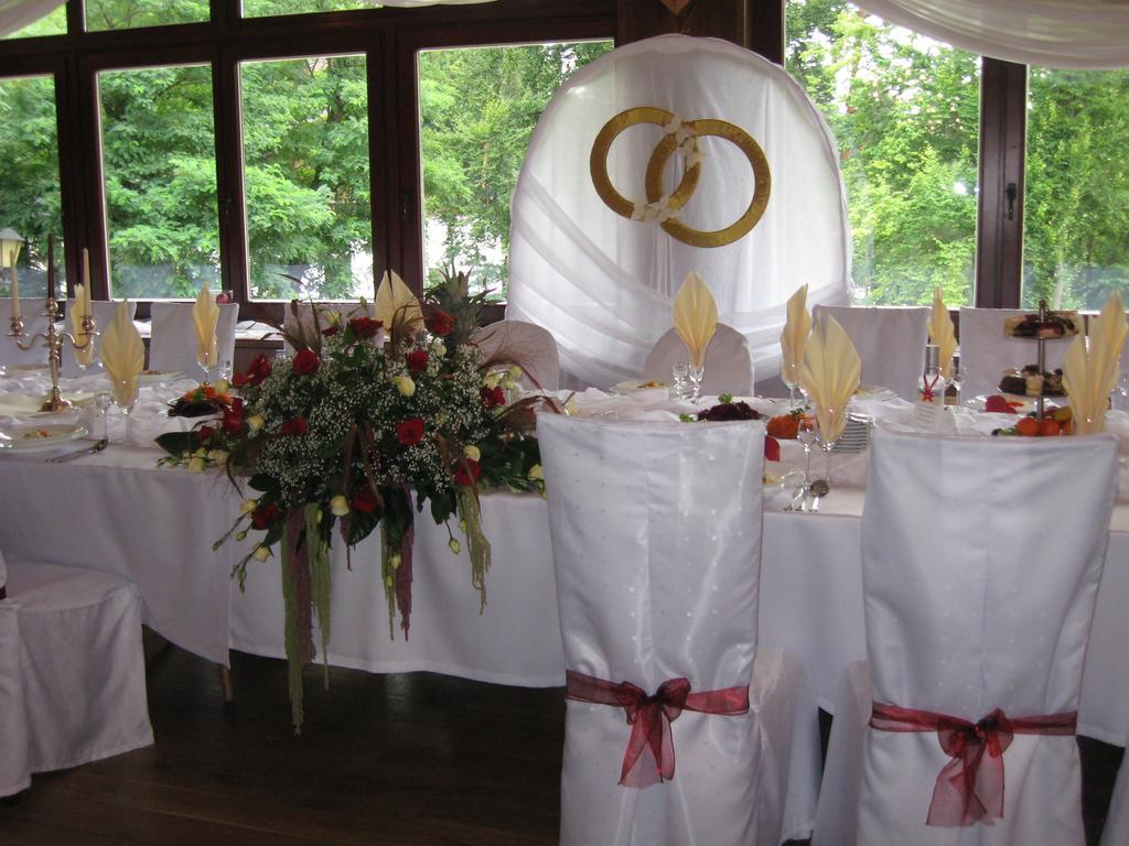 Osrodek Morsko Plus Hotel Luaran gambar