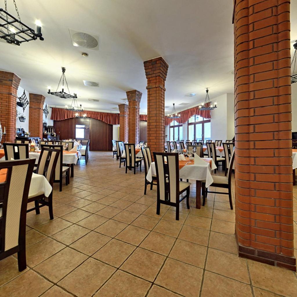 Osrodek Morsko Plus Hotel Luaran gambar